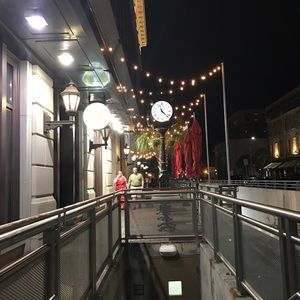 Meet your Posher, Lary